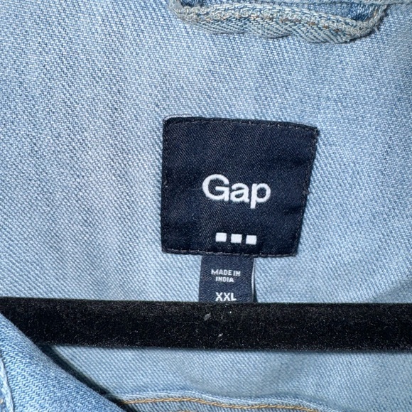 Classic Light Blue Denim Cropped Jacket - Picture 3 of 4